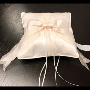 OFF WHITE / CREAM SATIN RING PILLOW!